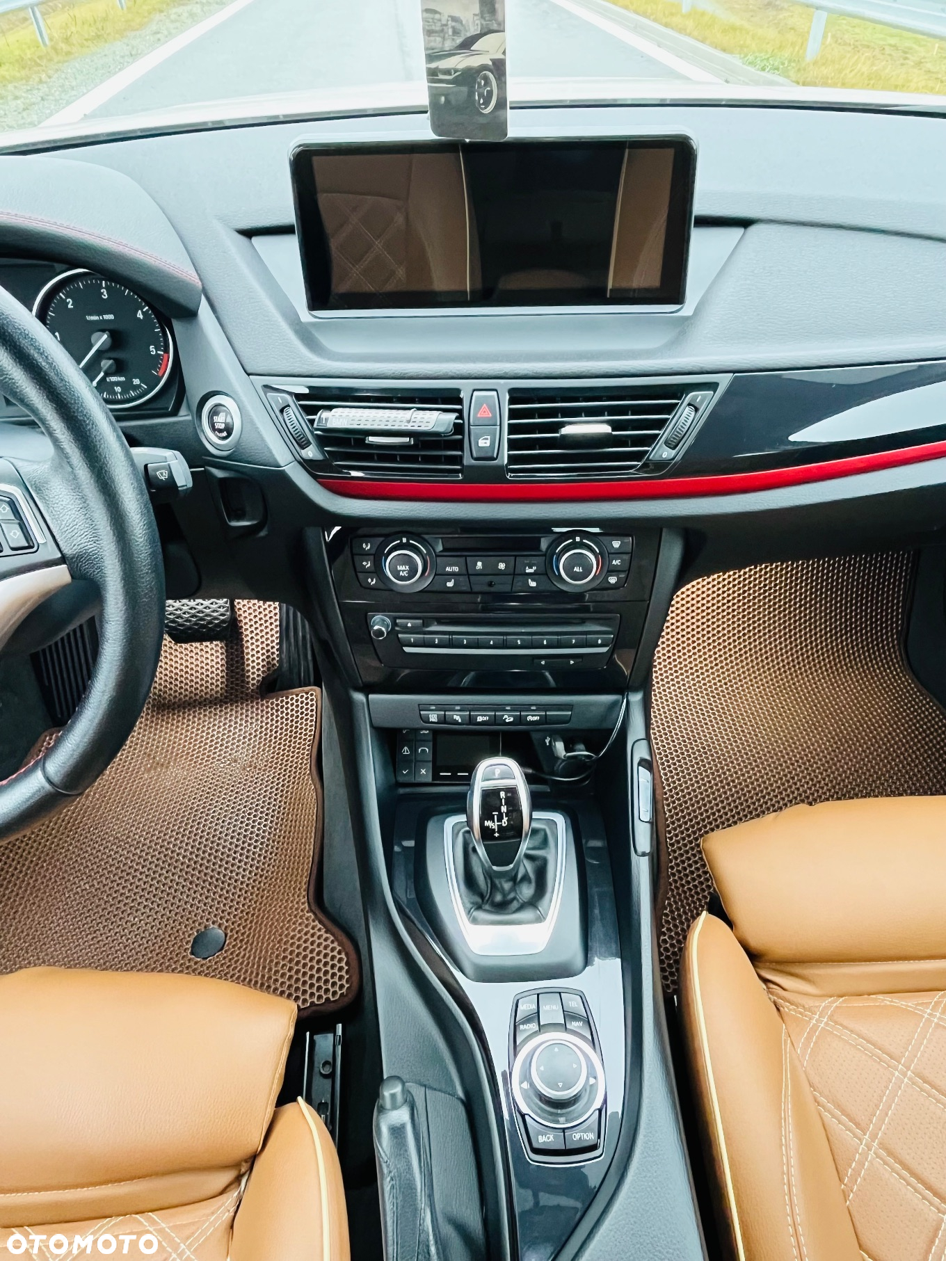 BMW X1 - 24