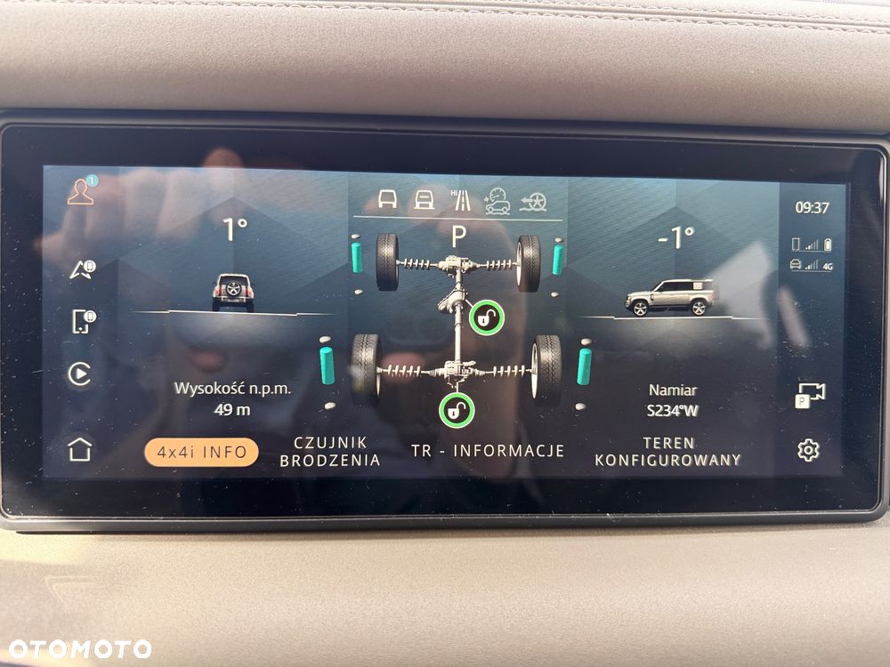 Land Rover Defender 2.0 D240 SE - 14