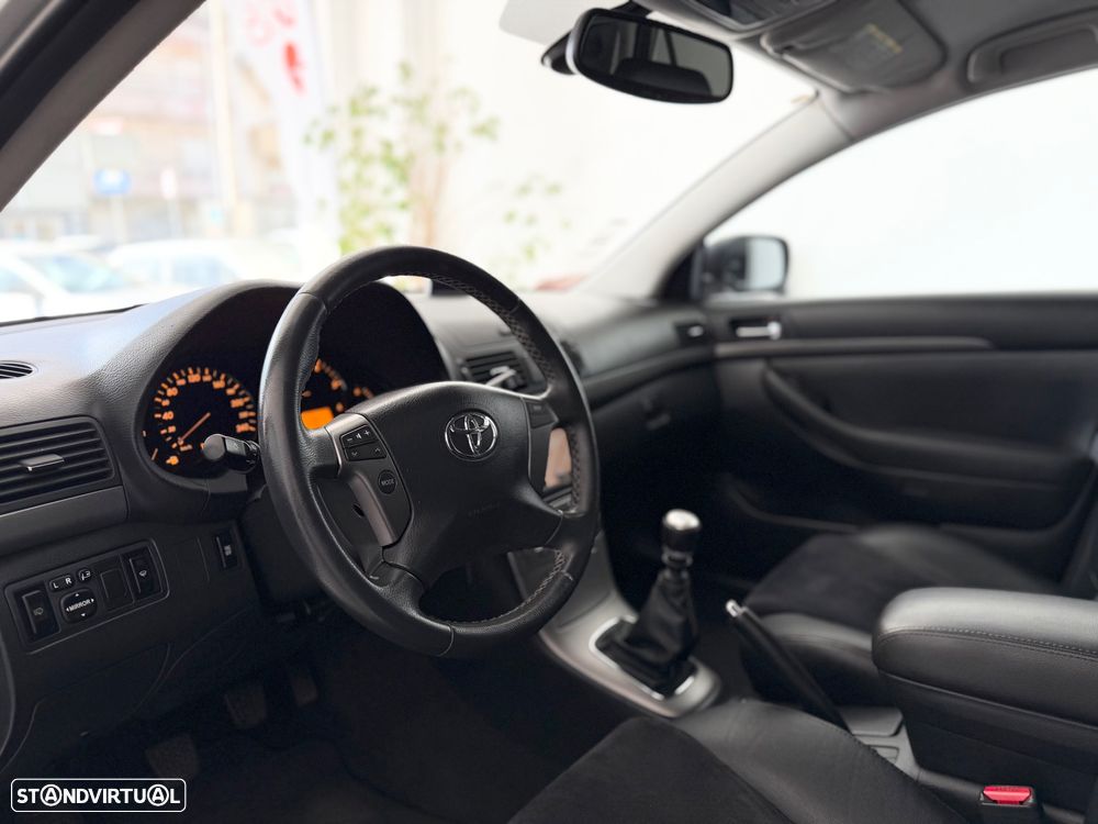 Toyota Avensis SW 2.2 D-CAT Sol+GPS - 10
