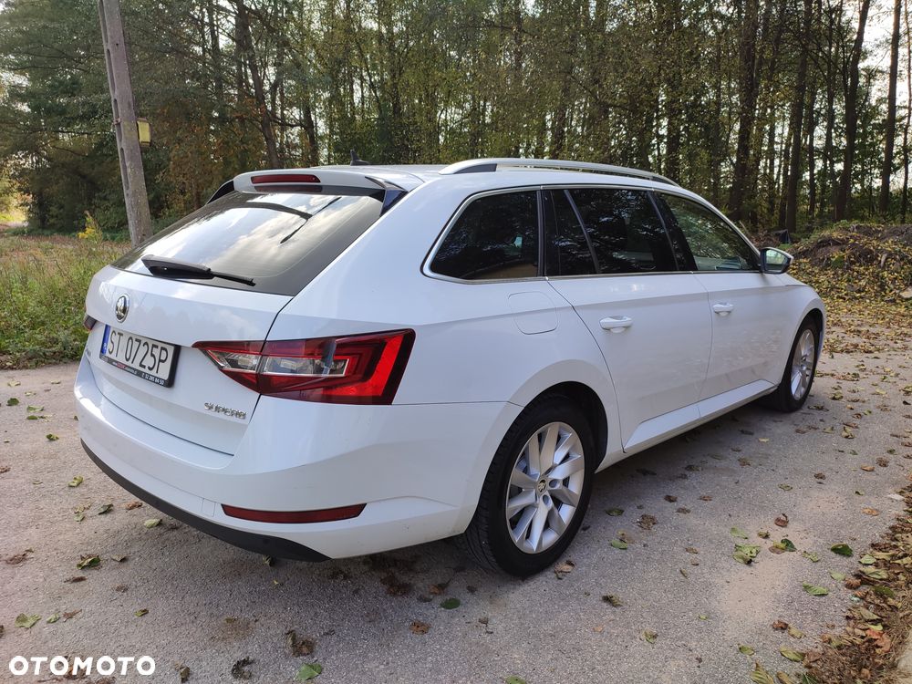 Skoda Superb 2.0 TDI L&K DSG - 12