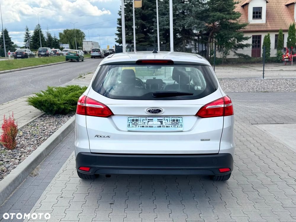 Ford Focus 1.0 EcoBoost Trend - 9