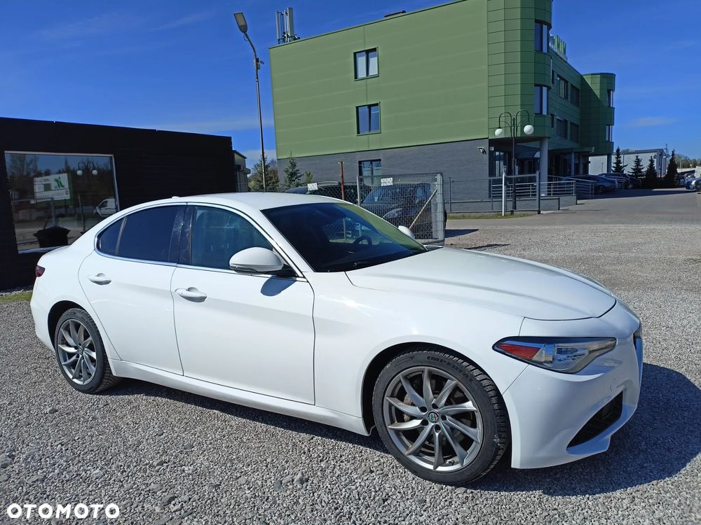 Alfa Romeo Giulia - 6