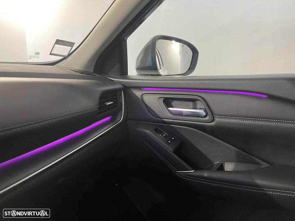 Nissan Qashqai 1.3 DIG-T N-Connecta LED Xtronic - 32