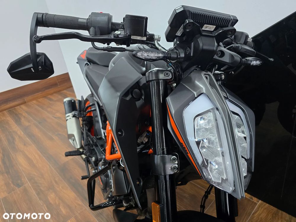 KTM Duke - 19