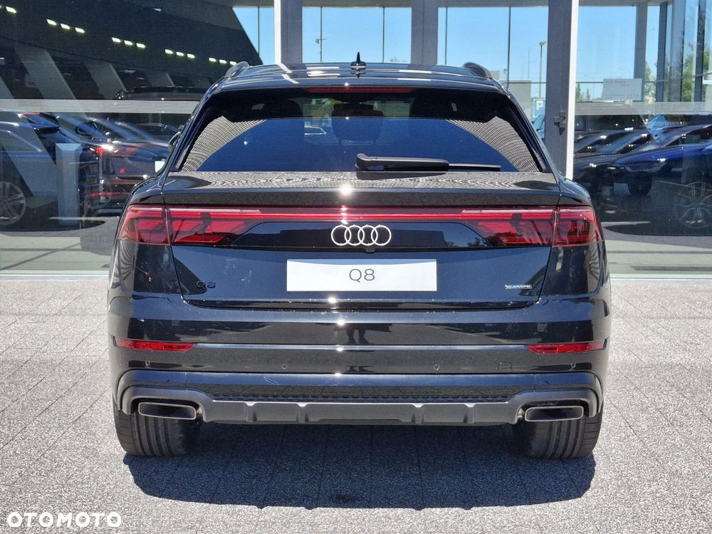 Audi Q8 - 8