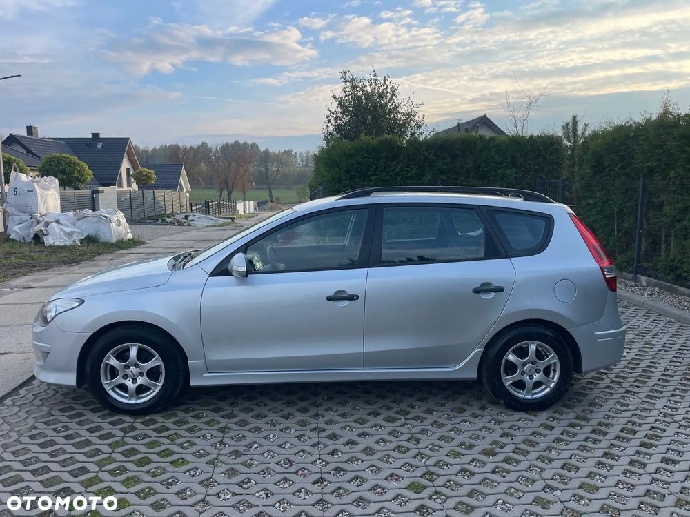Hyundai i30 i30cw 1.4 Edition Plus - 4