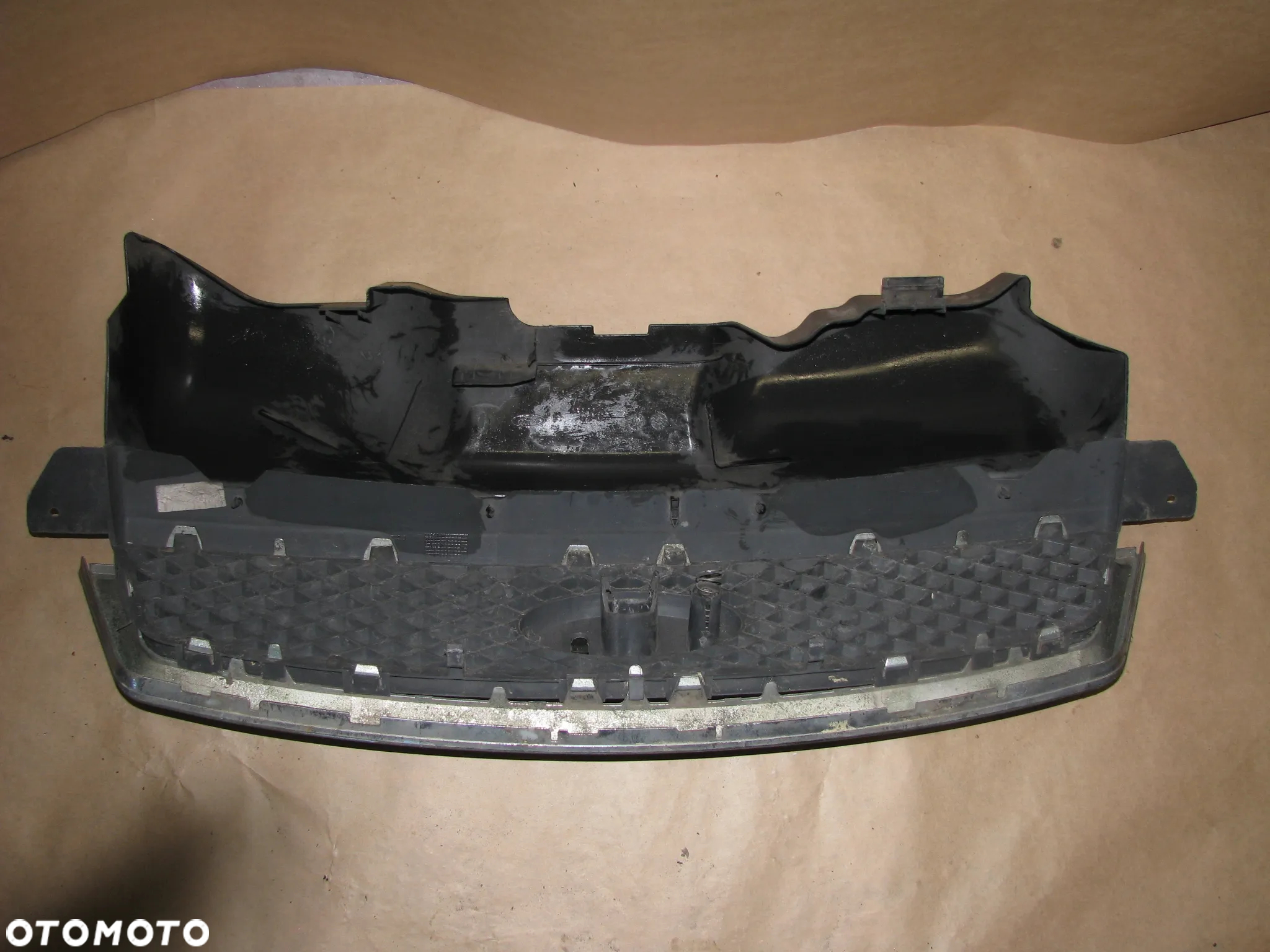 ATRAPA GRILL FORD FOCUS MK2 - 14
