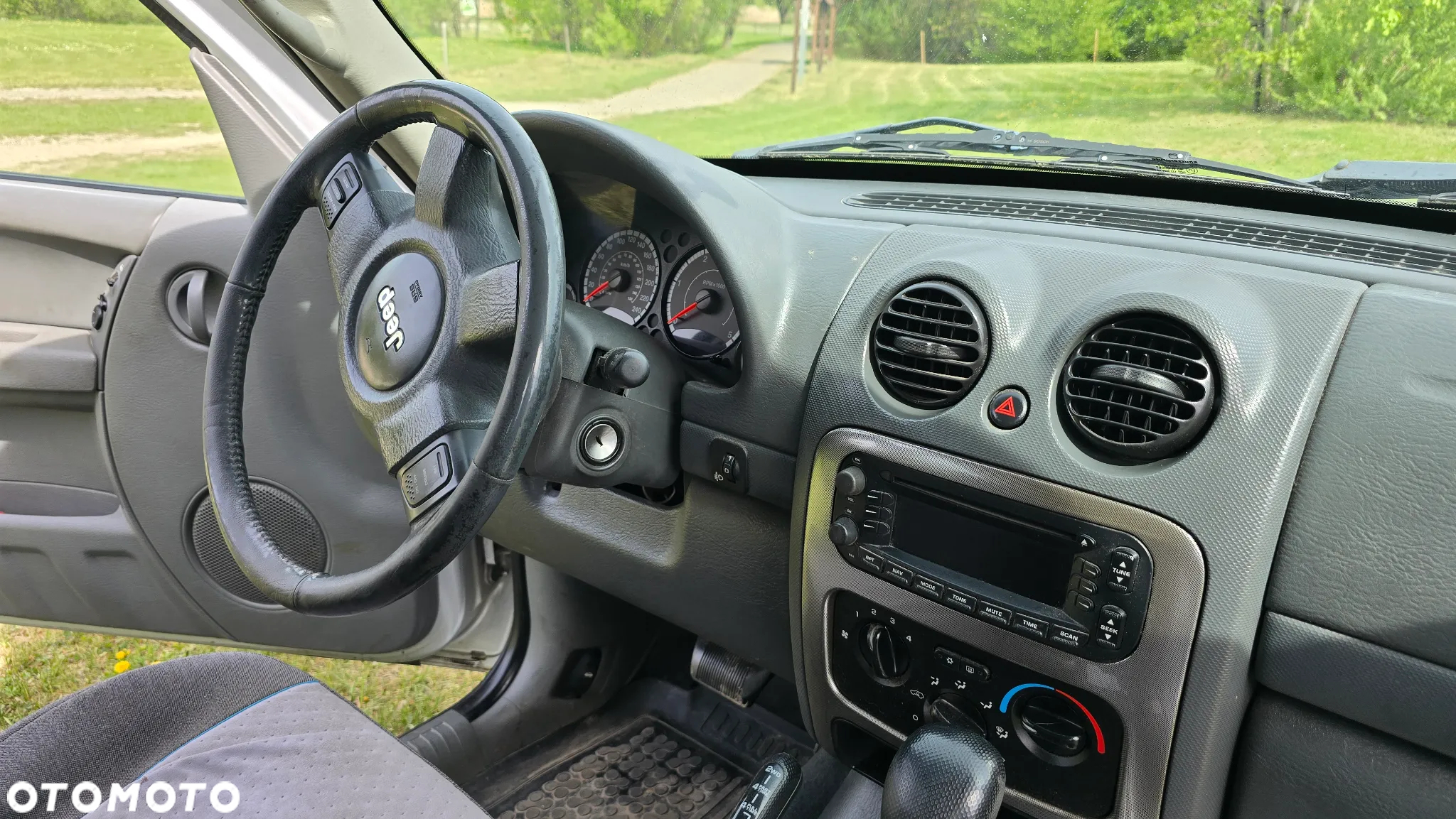 Jeep Cherokee 2.8 CRD Sport - 11
