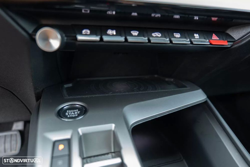Peugeot 308 SW 1.6 Hybrid Allure Pack e-EAT8 - 24