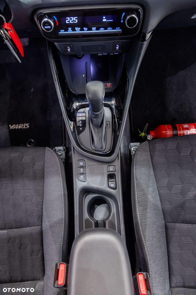Toyota Yaris Hybrid 1.5 Style - 34