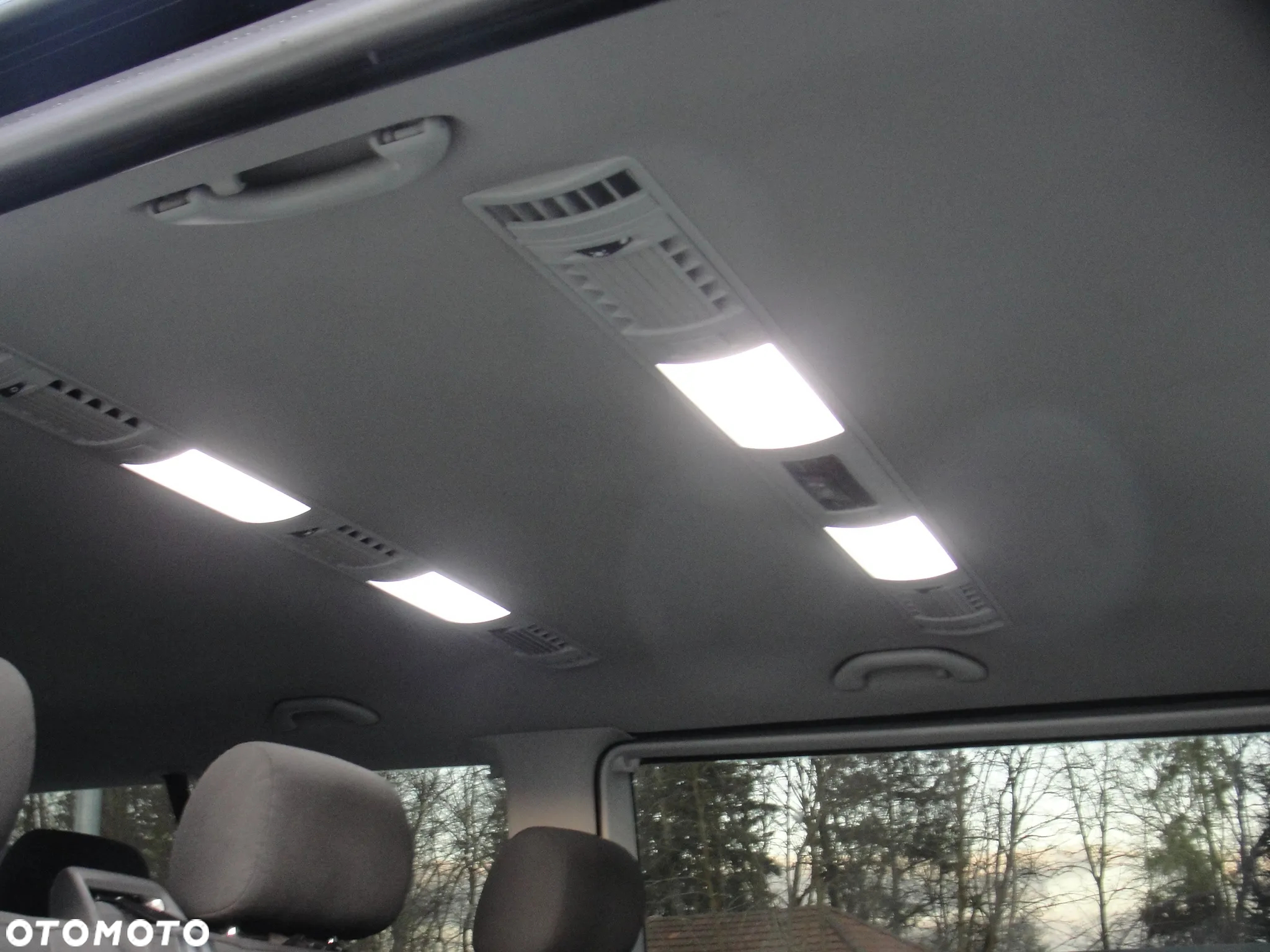 Volkswagen Caravelle 6.1 2.0 TDI L2 Highline 4Motion DSG - 12