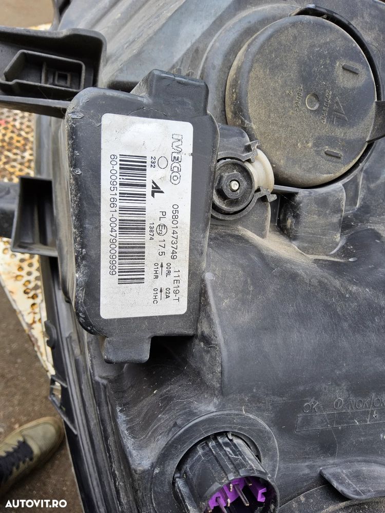 Far Iveco Daily 6 după 2015 faruri stânga dreapta Iveco cod 5801473750 5801473749 - 5