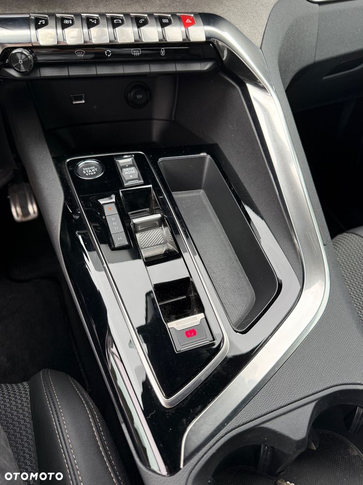 Peugeot 3008 BlueHDi 130 Stop & Start EAT8 GT Pack - 36