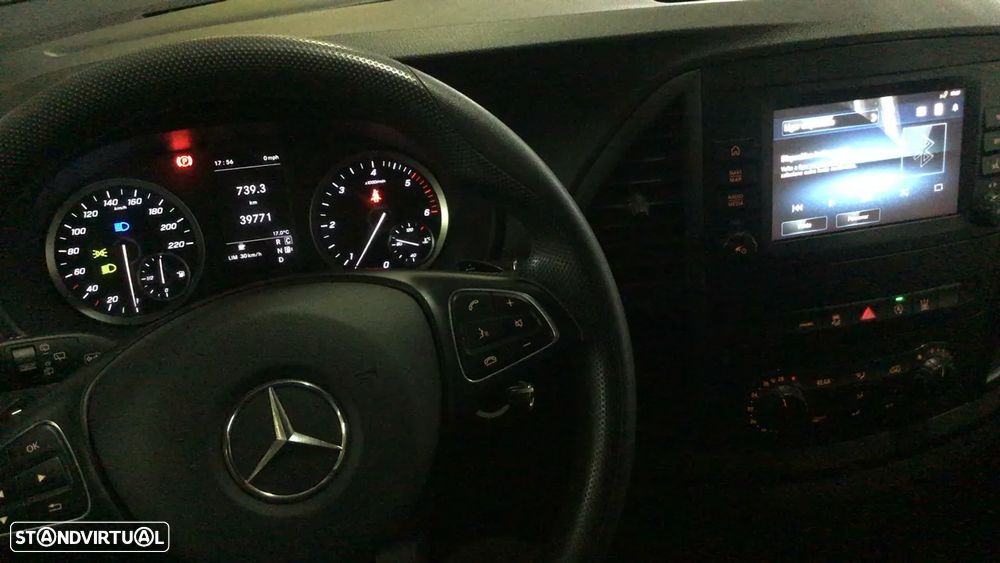 Mercedes-Benz Vito Tourer Compacta Aut. PRO - 7