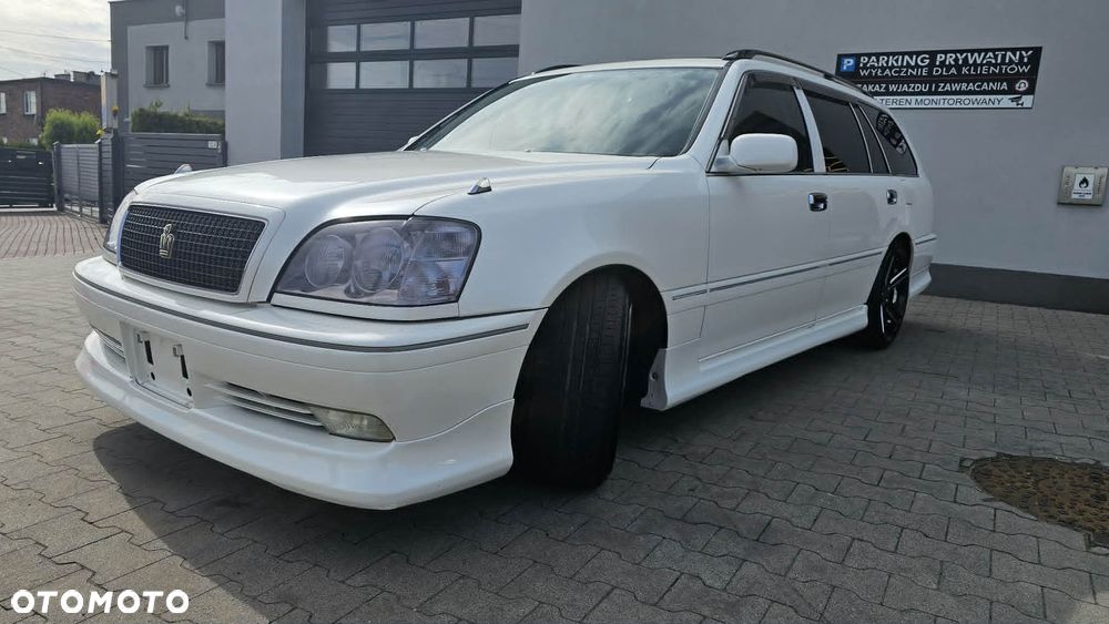 Toyota Crown - 6