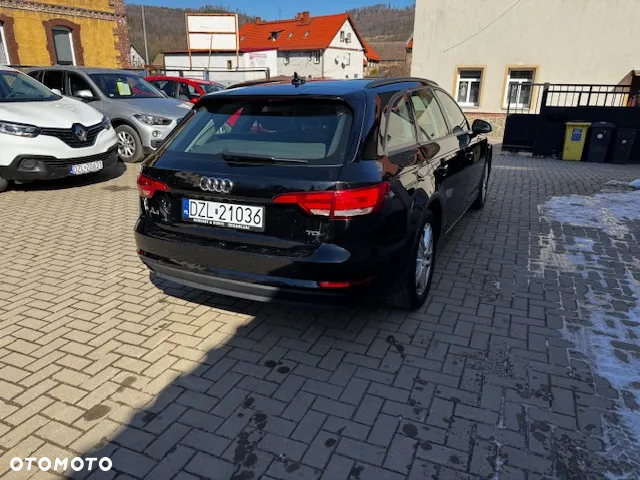 Audi A4 Avant 2.0 TDI S tronic - 13