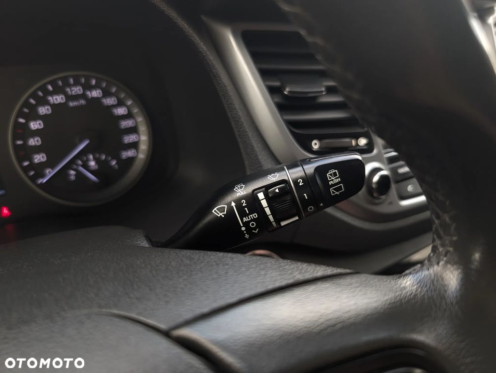 Hyundai Tucson 1.7 CRDI BlueDrive Style 2WD - 40