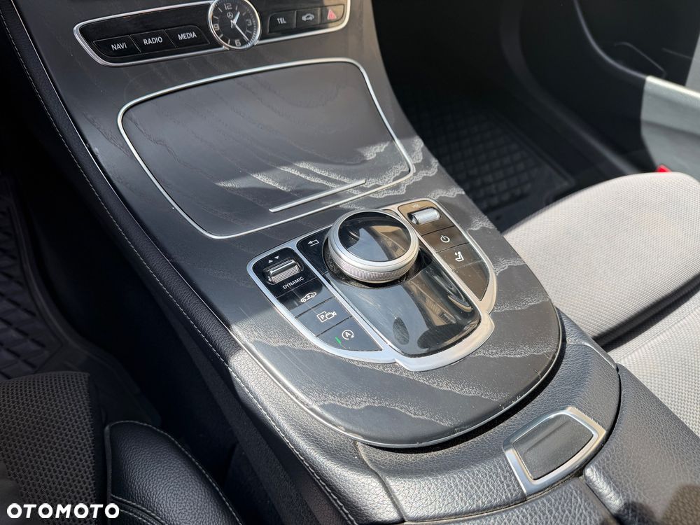 Mercedes-Benz Klasa E 220 d 4Matic All-Terrain 9G-TRONIC Exclusive - 21