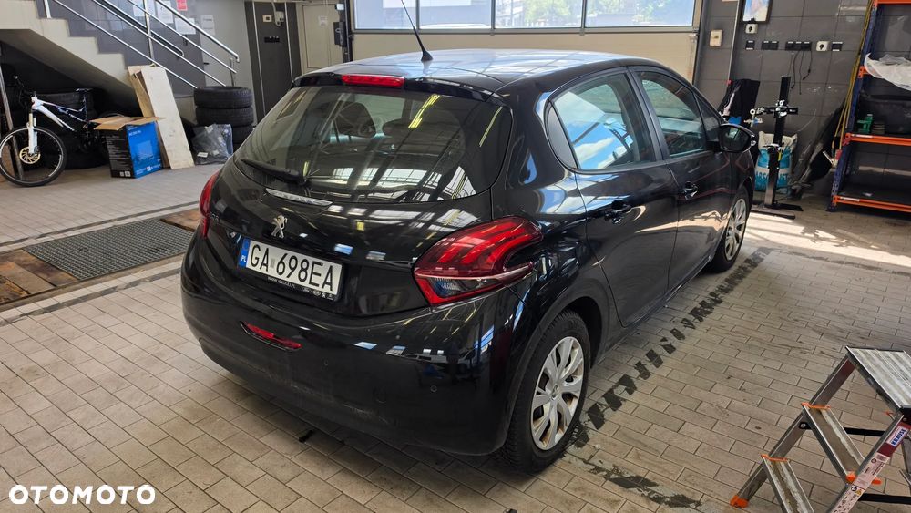 Peugeot 208 1.5 BlueHDi Allure S&S - 5