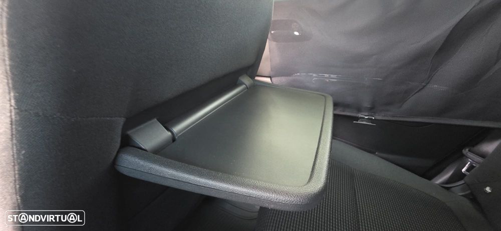 Peugeot 5008 1.6 BlueHDi Allure - 30