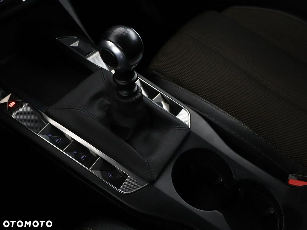 DS Automobiles DS 3 Crossback - 28