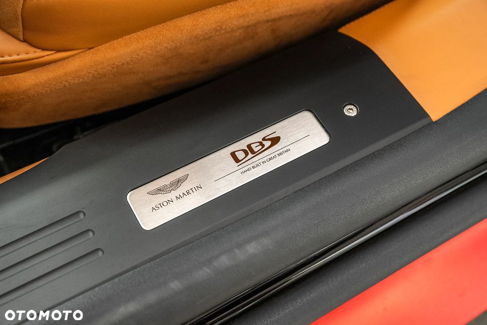 Aston Martin DBS - 35