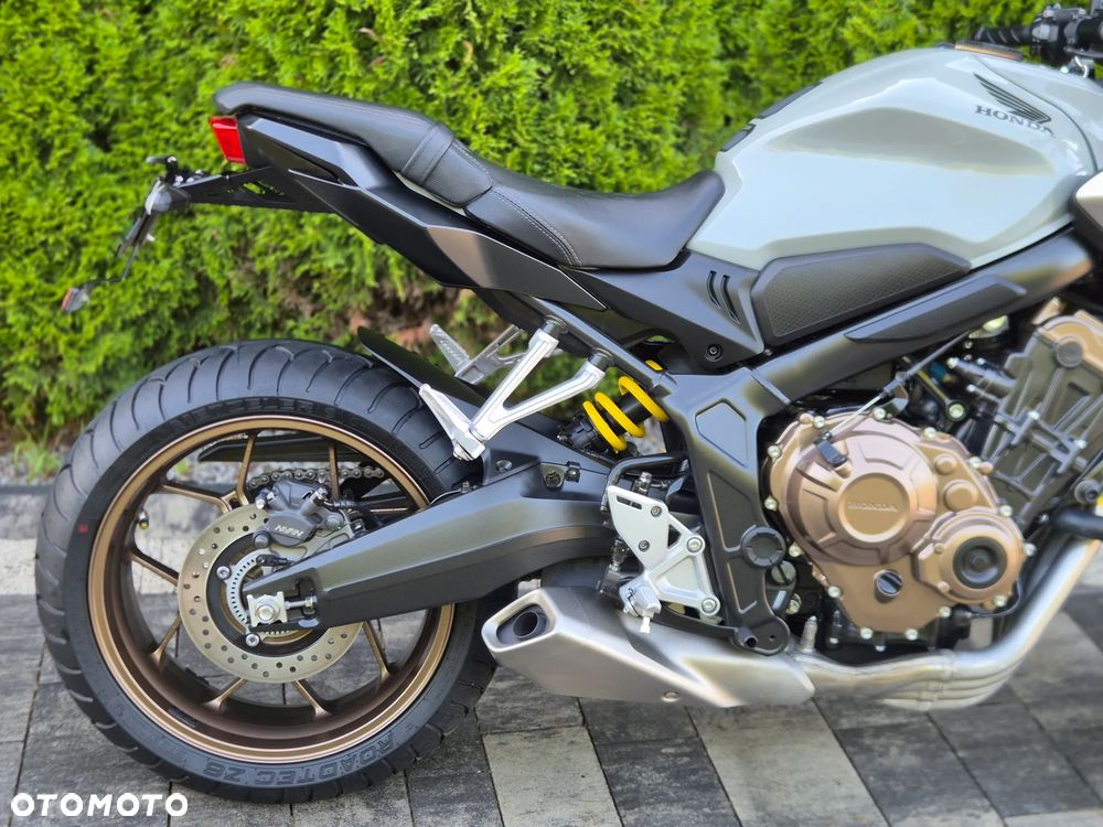 Honda CB - 3