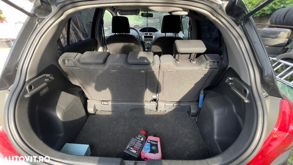 Toyota Yaris 1.3 Terra - 5