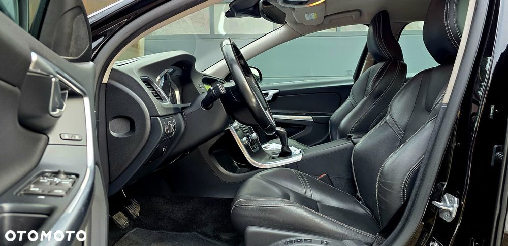 Volvo V60 D3 Drive-E Summum - 24