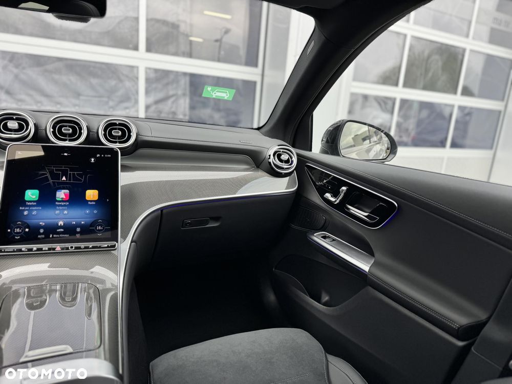 Mercedes-Benz GLC 300 e 4-Matic AMG Line - 15