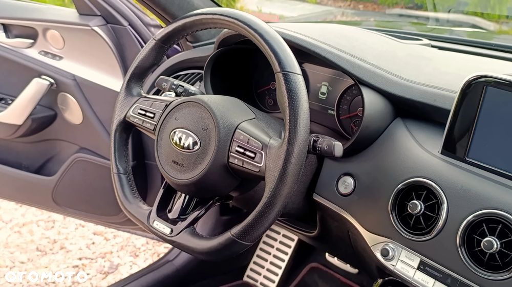 Kia Stinger 3.3 T-GDI AWD GT - 36