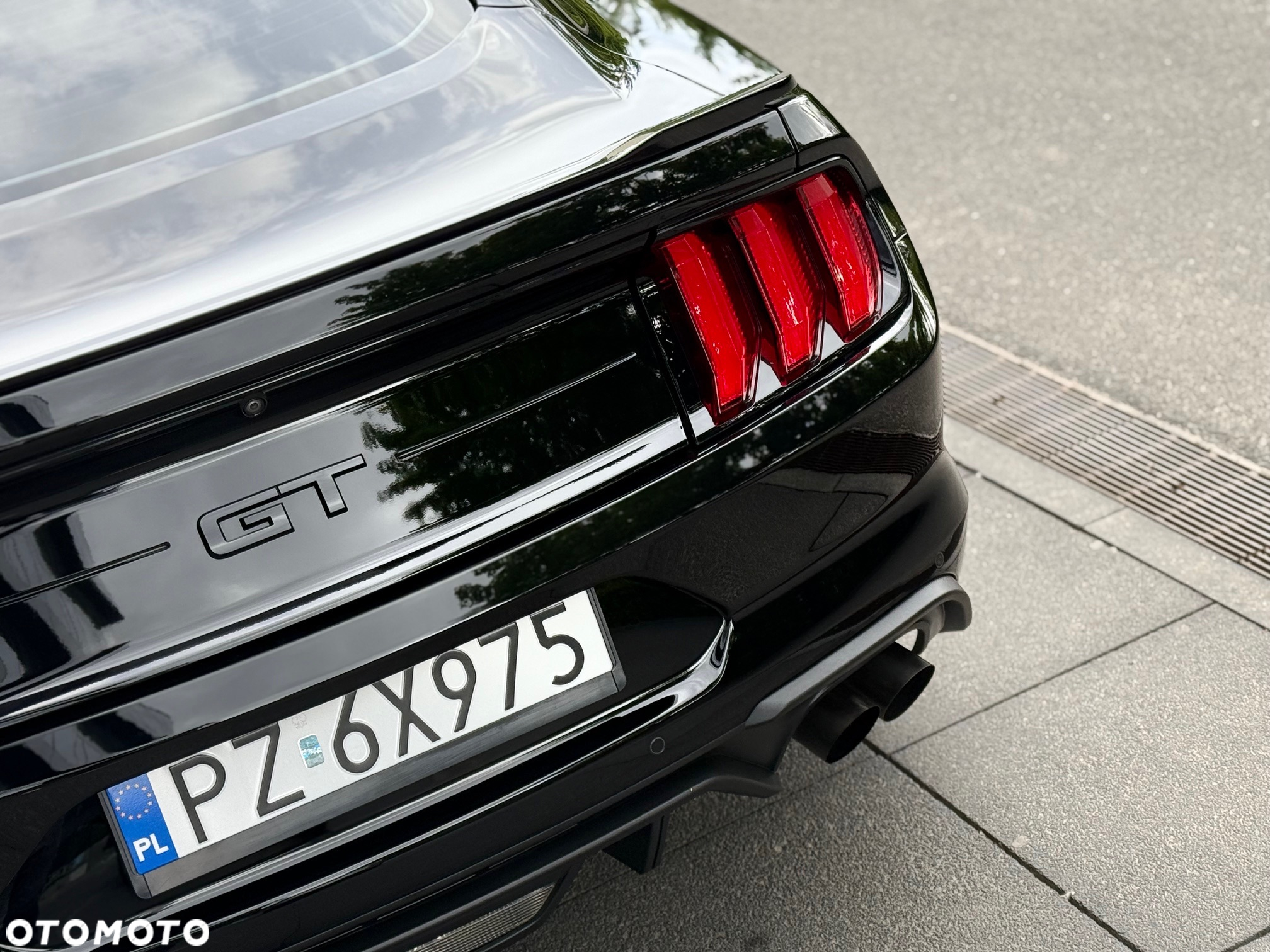 Ford Mustang - 7
