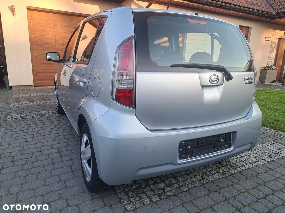 Daihatsu Sirion 1.0 - 16