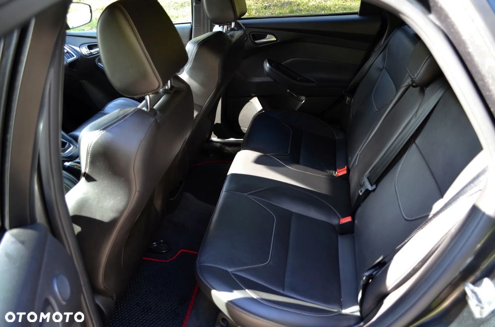 Ford Focus 2.0 EcoBoost ST - 21