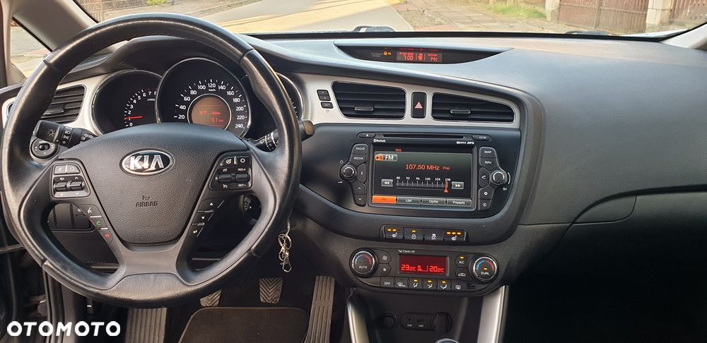 Kia Ceed 1.6 GDI ISG Spirit - 14