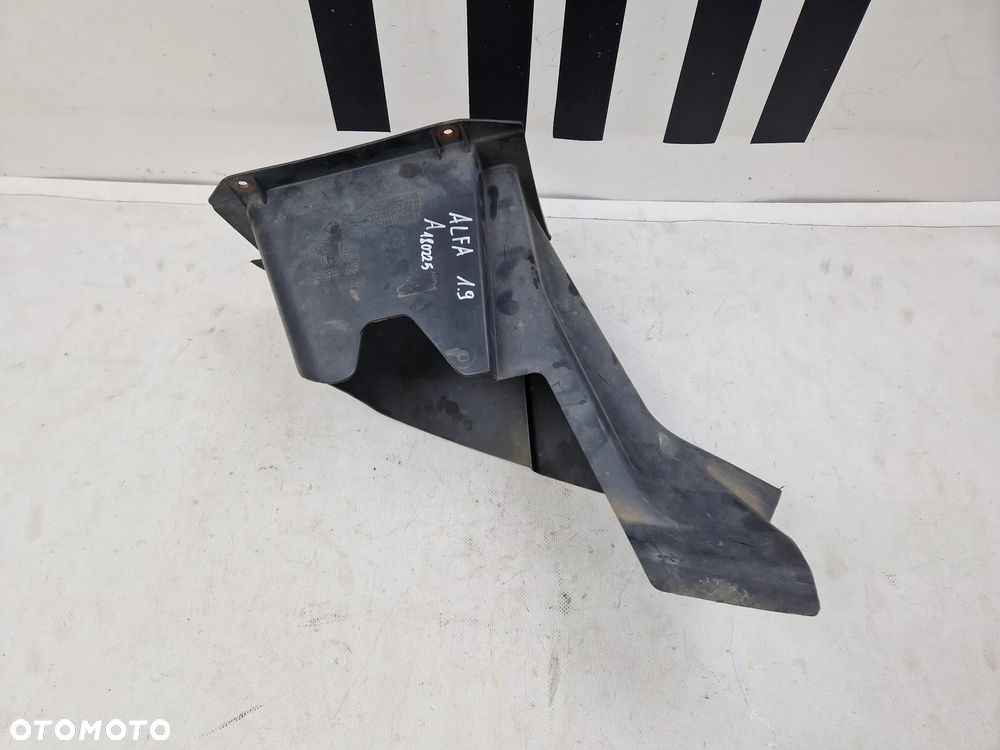 Kierownica wlotu powietrza Alfa Romeo GT 1.9 16V - 1