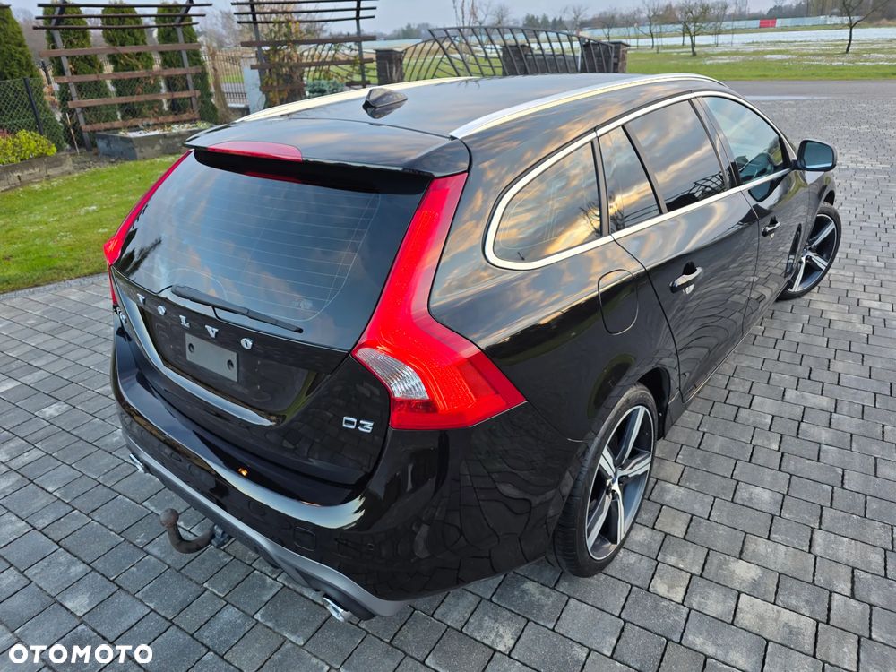 Volvo V60 D3 Geartronic R-Design - 6