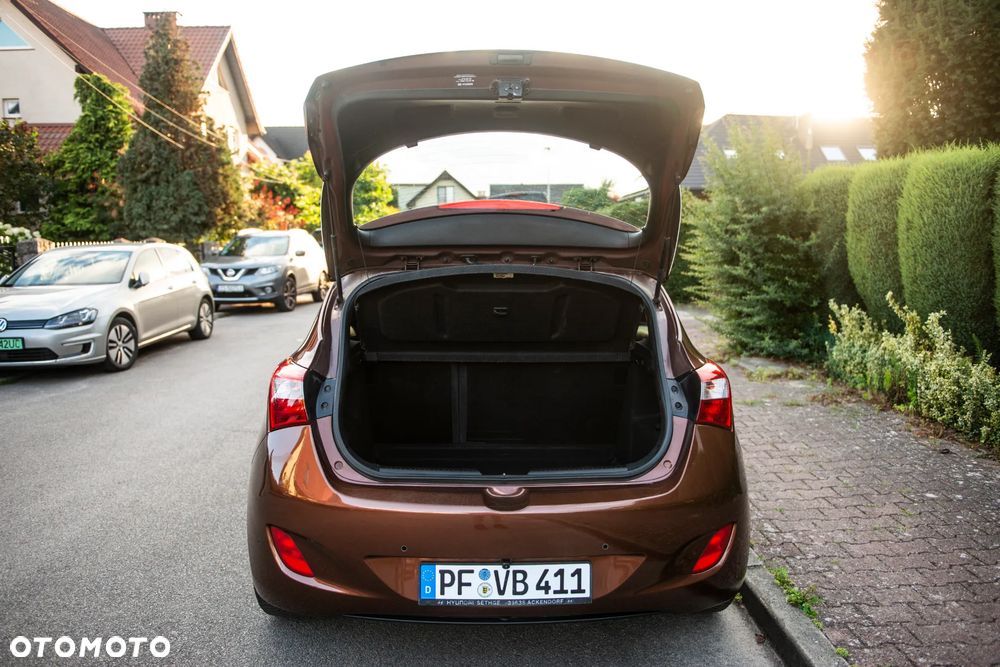 Hyundai i30 1.4 Comfort - 14