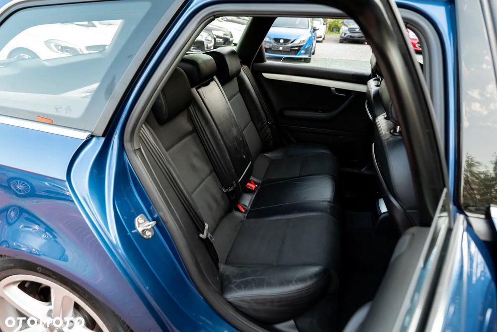 Audi A4 Avant 2.0 T FSI quattro tiptronic - 23