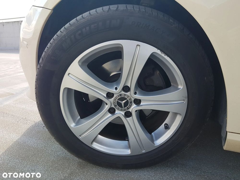 Mercedes-Benz Klasa E 200 d 9G-TRONIC Exclusive - 18