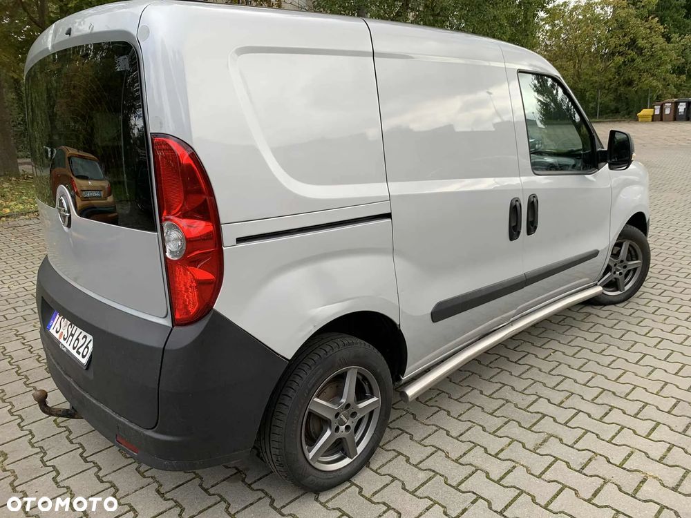 Opel Combo - 17