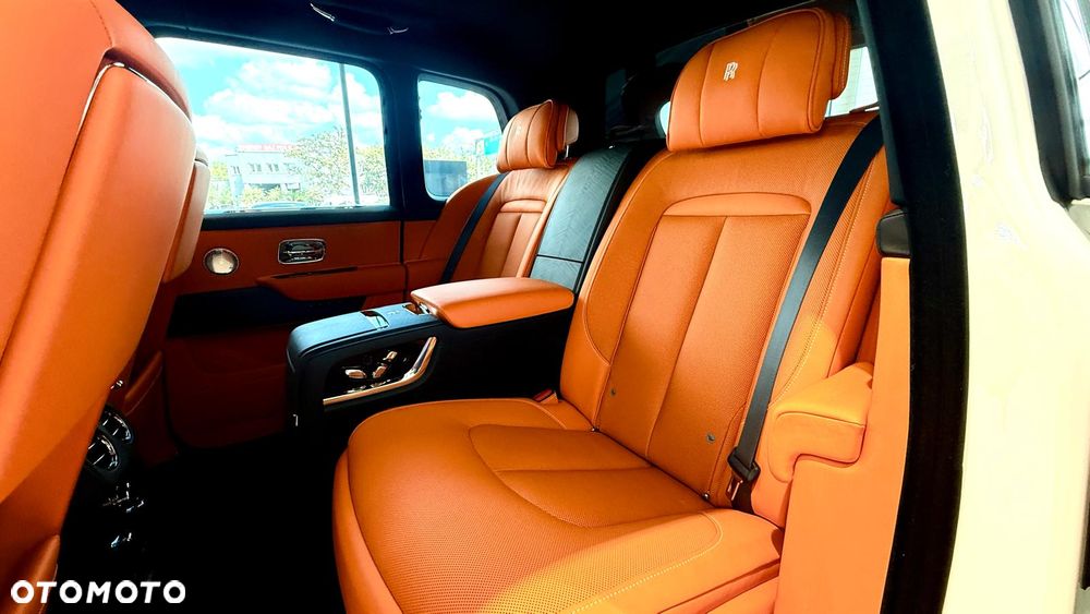 Rolls-Royce Cullinan - 14