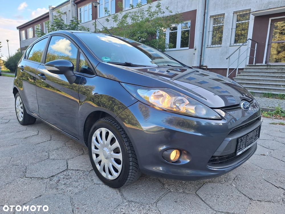 Ford Fiesta 1.25 Celebration - 16