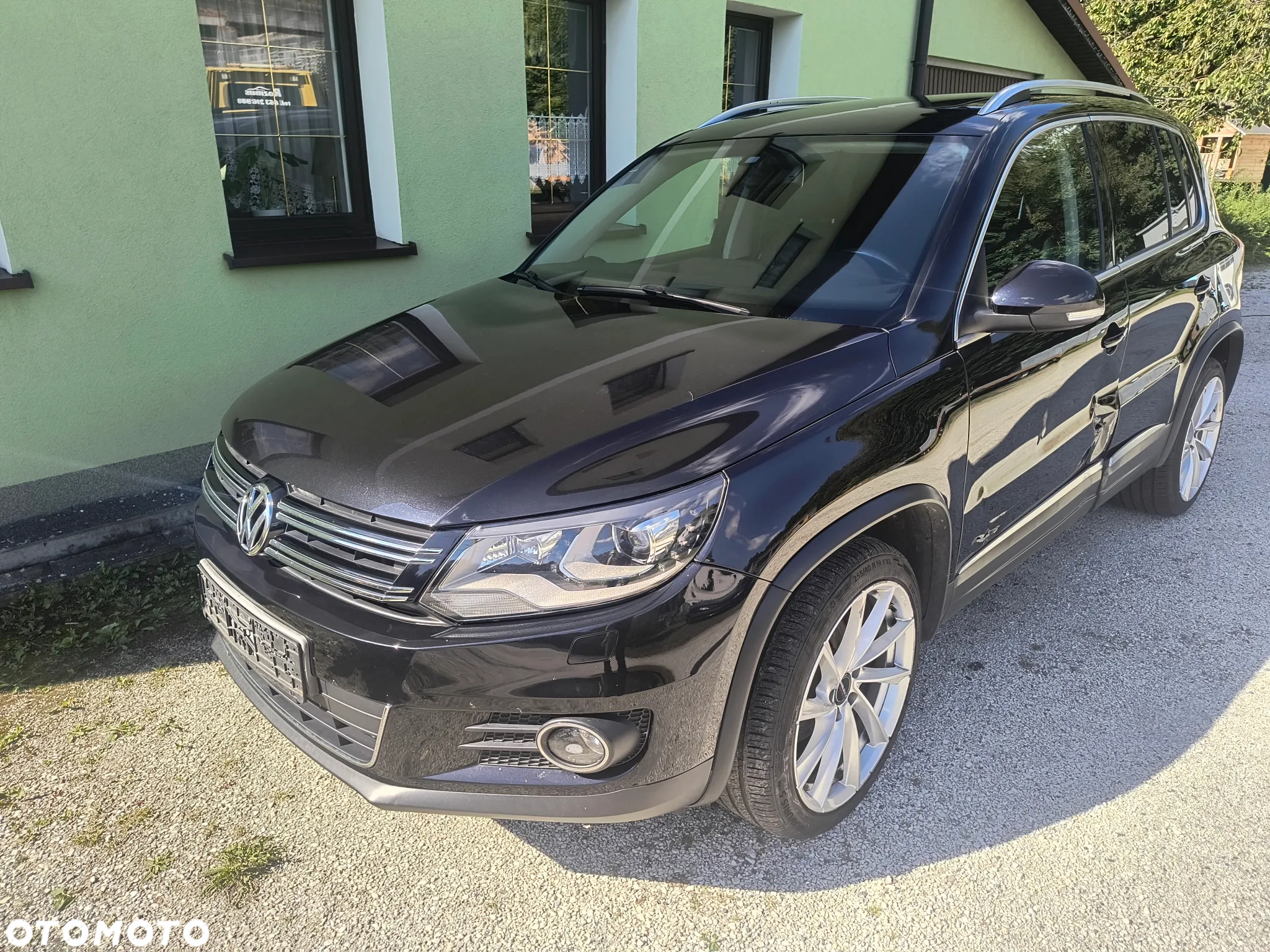 Volkswagen Tiguan - 2