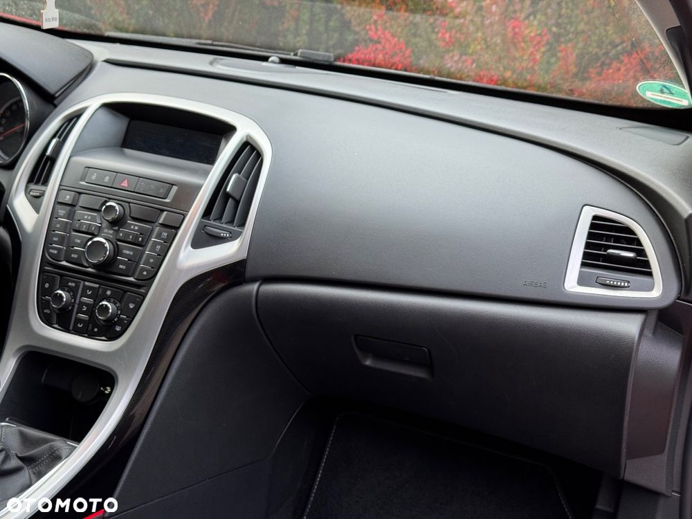 Opel Astra GTC 1.6 Turbo Edition - 16