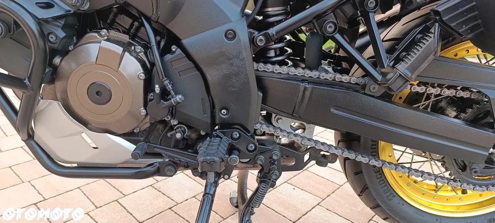 Suzuki V-STROM - 30
