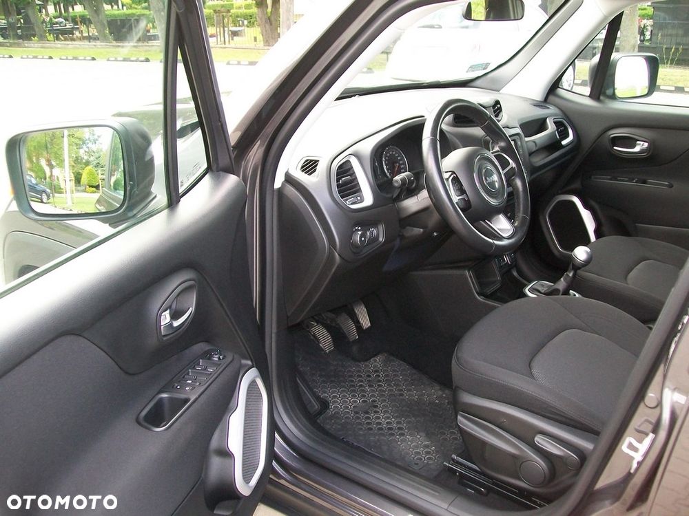 Jeep Renegade 1.6 E-TorQ Sport FWD - 33