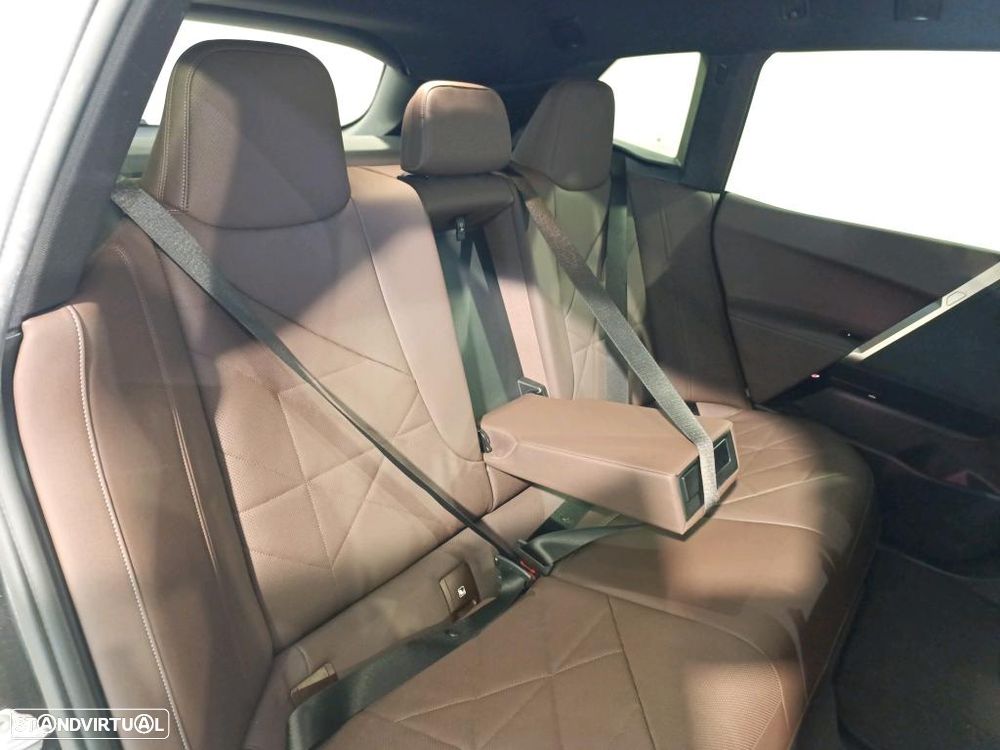 BMW iX xDrive 40 - 9