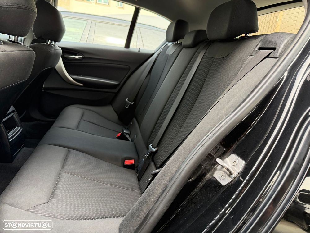 BMW 116 d Sport Line - 11