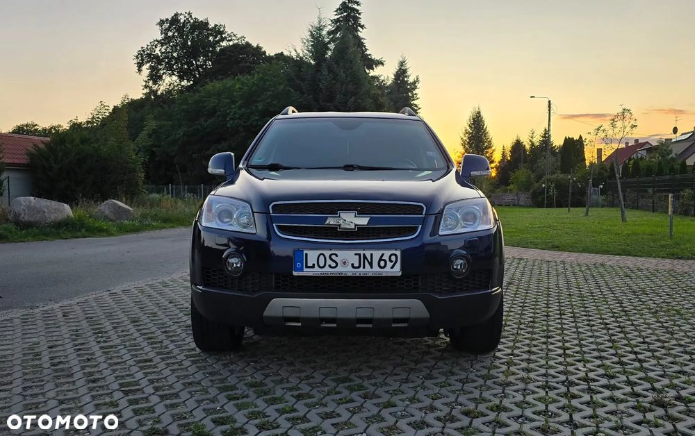 Chevrolet Captiva 2.0 4WD 7 Sitzer Automatik LT Exclusive - 2